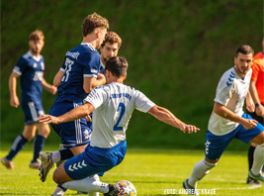 Dominik Zech (Nr. 2) im Duell in Farnstädt (Foto: Andreas Kraue)