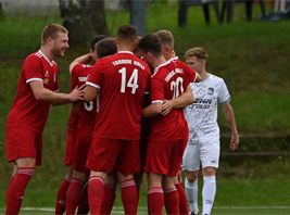 Turbine jubelt nach dem 3:1 gegen Blau-Weiß Farnstädt (Foto: Andreas Krause/ fupa.net)