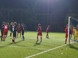 Turbine verliert unter Flutlicht 1:3 gegen Spitzenreiter VfB Merseburg