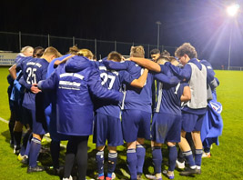 Turbine jubelt nach dem 2:1-Sieg in Eisleben